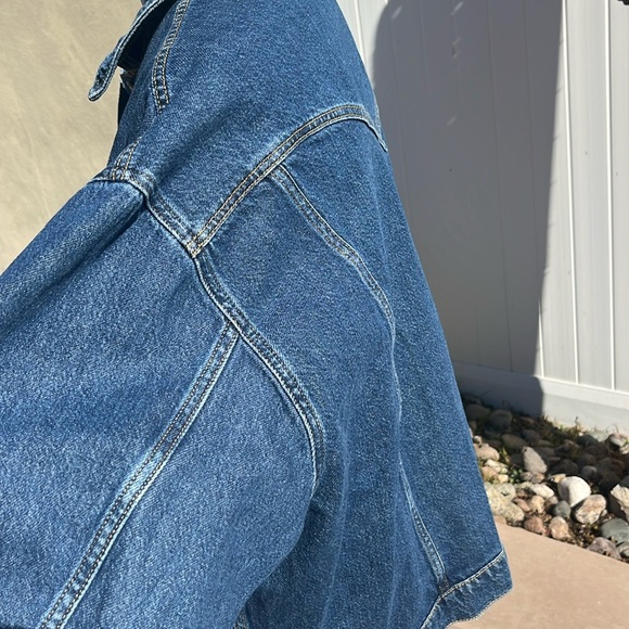 Vintage Yellowstone  Wrangler Oversized Jean Jacket - Picture 16 of 17